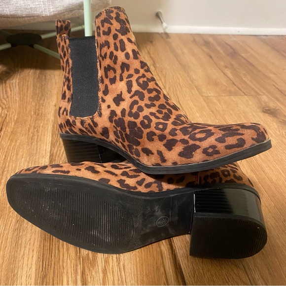 Leopard Boots - Picture 4 of 4